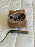 Trousse compatible Dyson Airwrap™ — Modèle Côtelé Cappuccino x Vichy Beige