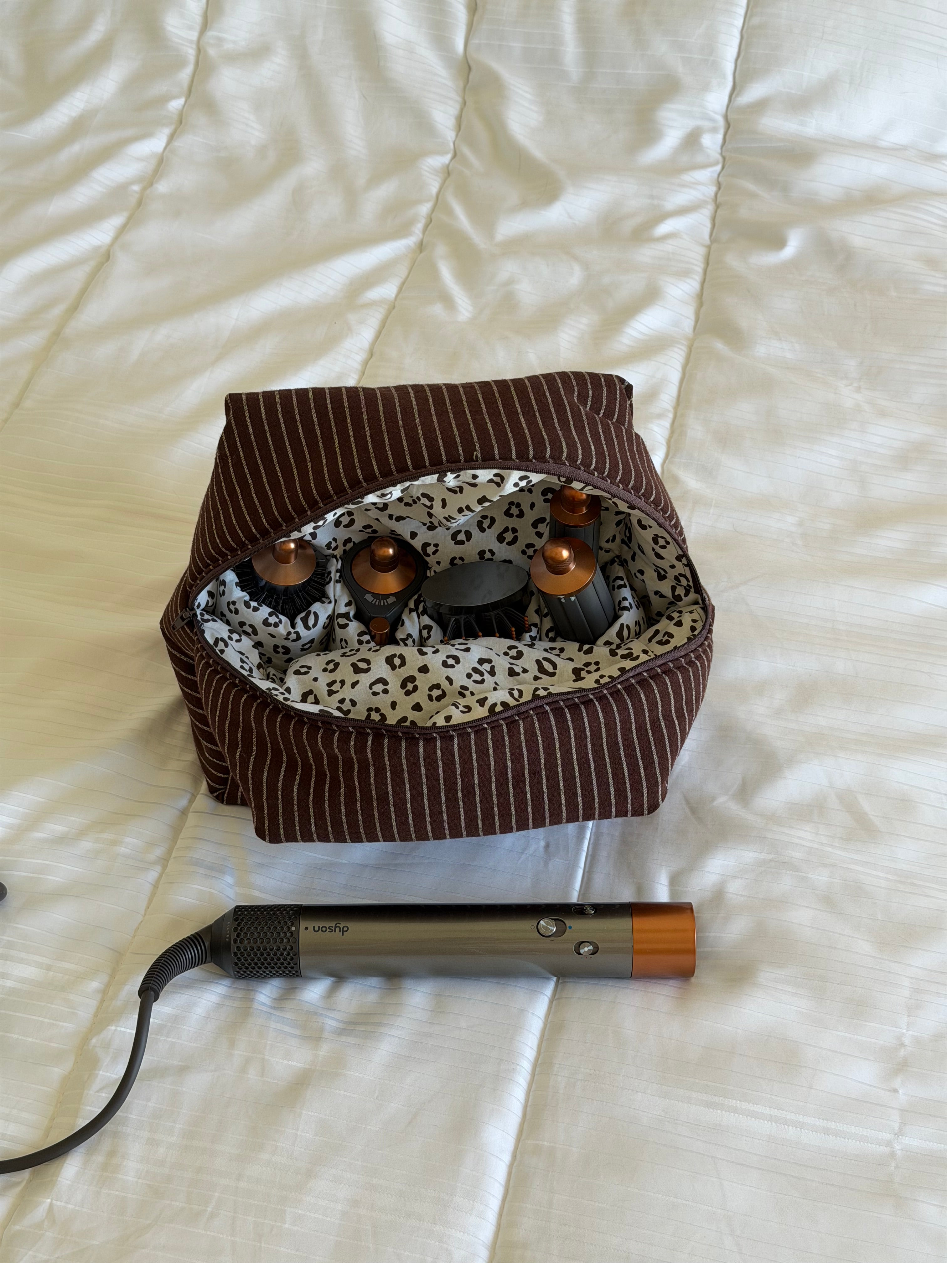 Trousse compatible Dyson Airwrap™ — Modèle Marron Rayé x Léopard