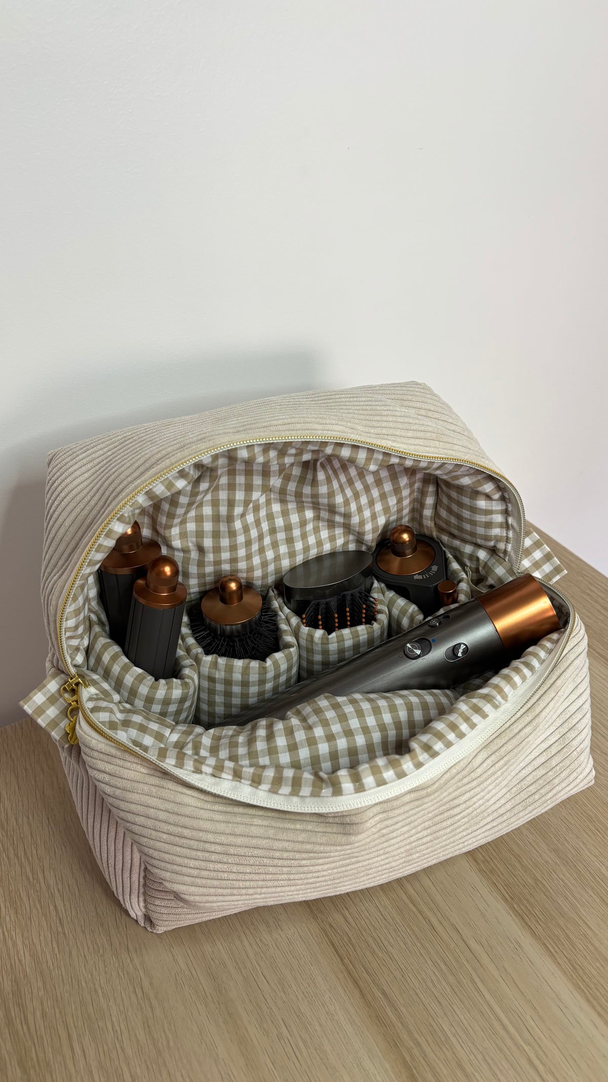 Trousse compatible Dyson Airwrap™ — Modèle Côtelé Beige x Vichy Beige I Blanc
