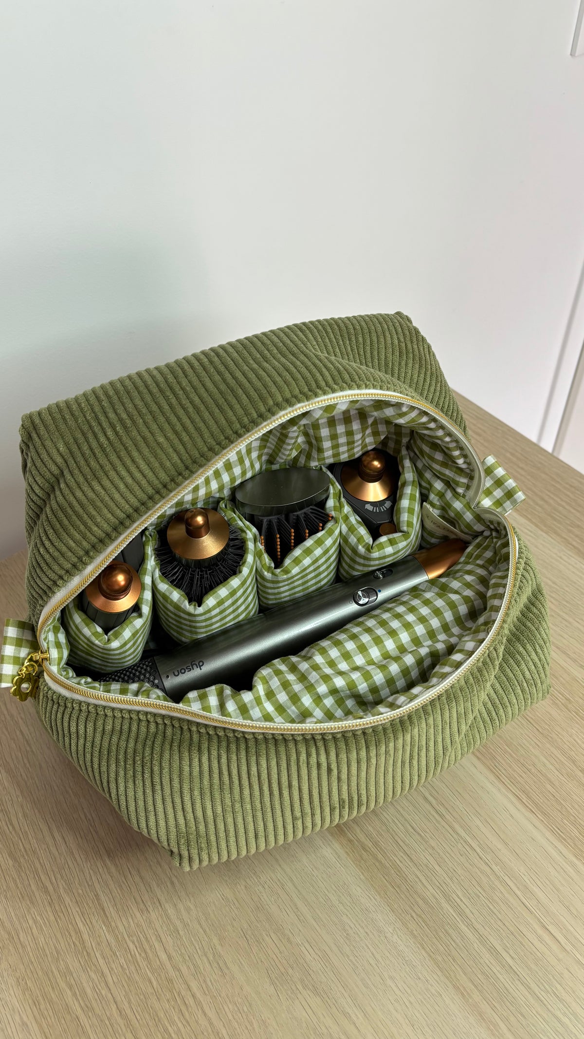 Trousse compatible Dyson Airwrap™ — Modèle Côtelé Vert x Vichy Vert I Blanc
