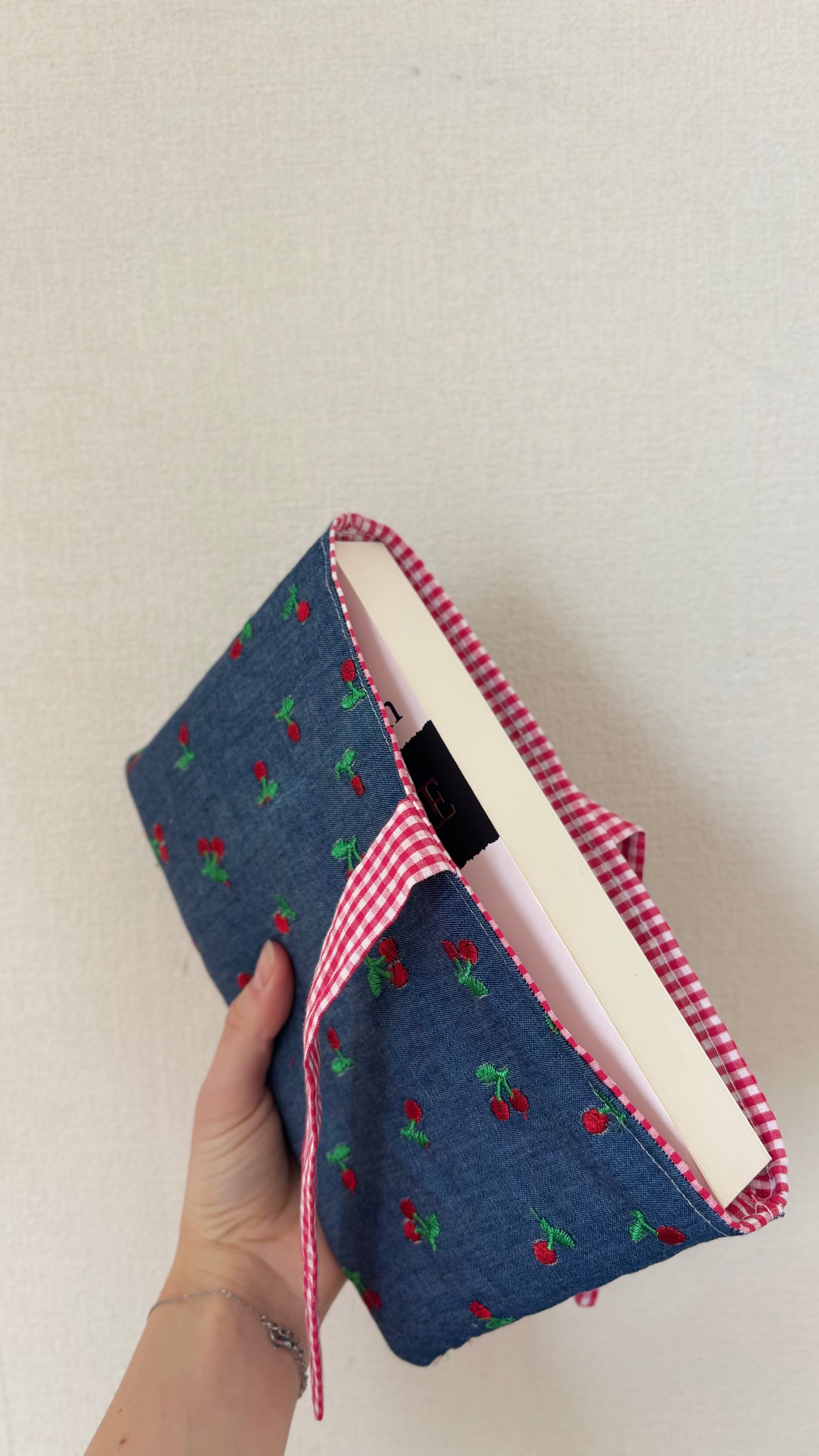 Housse de livre - Jean Cerise / Vichy Rouge