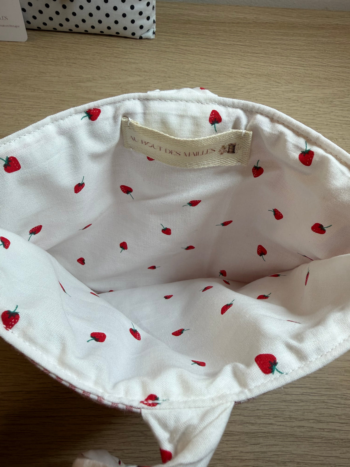 Pochette Protège Livre / Liseuse - Format Broché - Mini Vichy Rouge I Blanc x Fraises