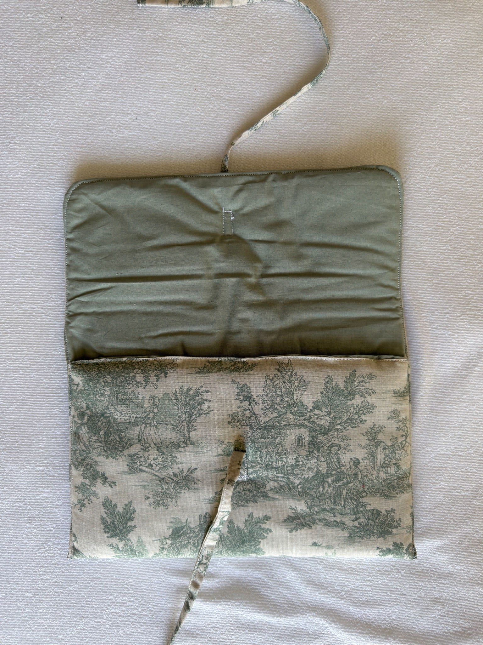Housse d'ordinateur - Format 13' - Modèle toile de Jouy vert sauge