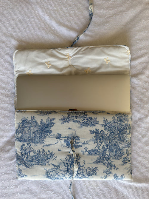 Housse d'ordinateur - Format 13' - Modèle toile de Jouy bleu